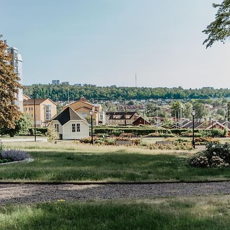 Slottsparken Motel Huskvarna Buitenkant foto