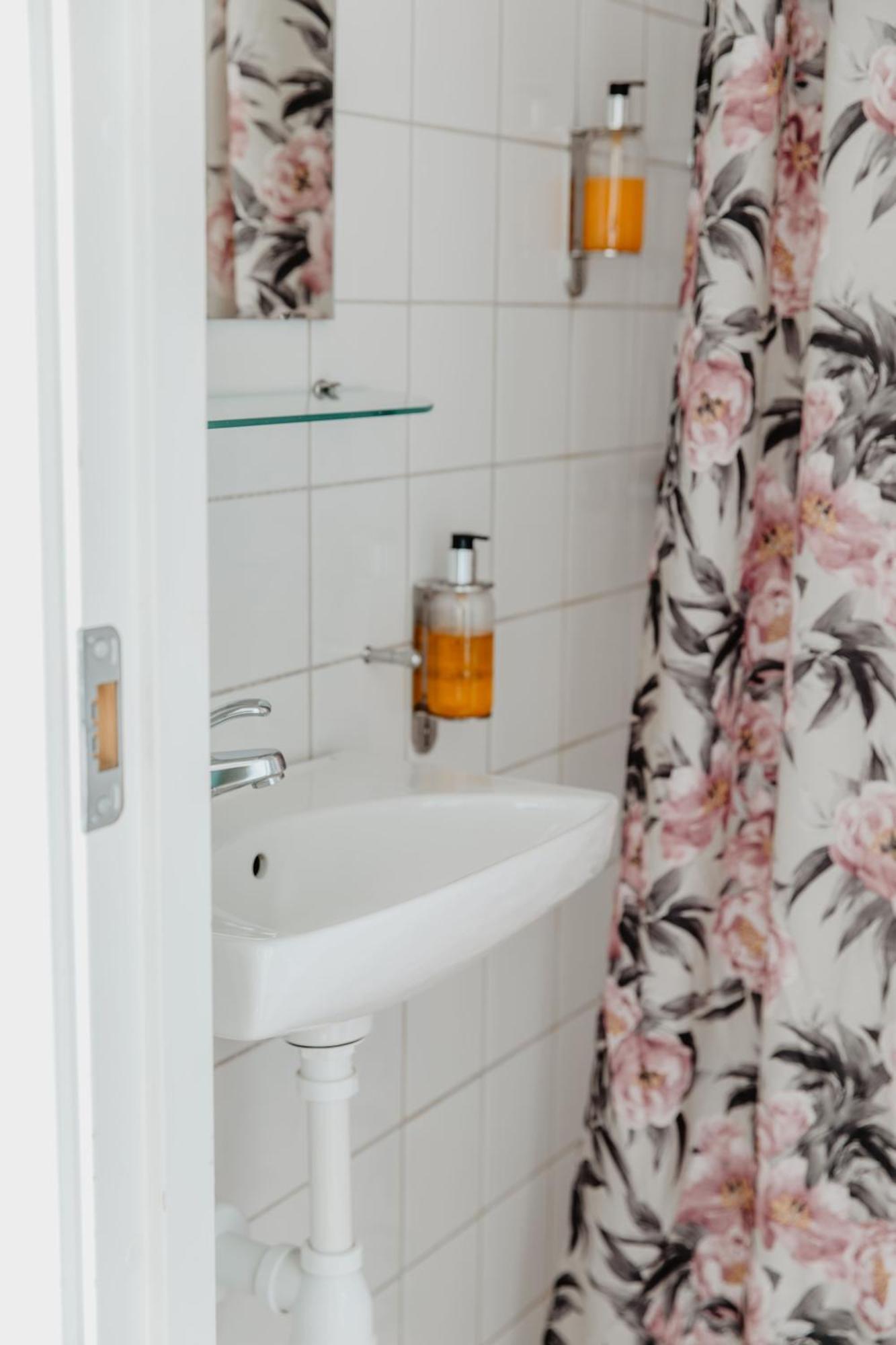 Slottsparken Motel Huskvarna Buitenkant foto