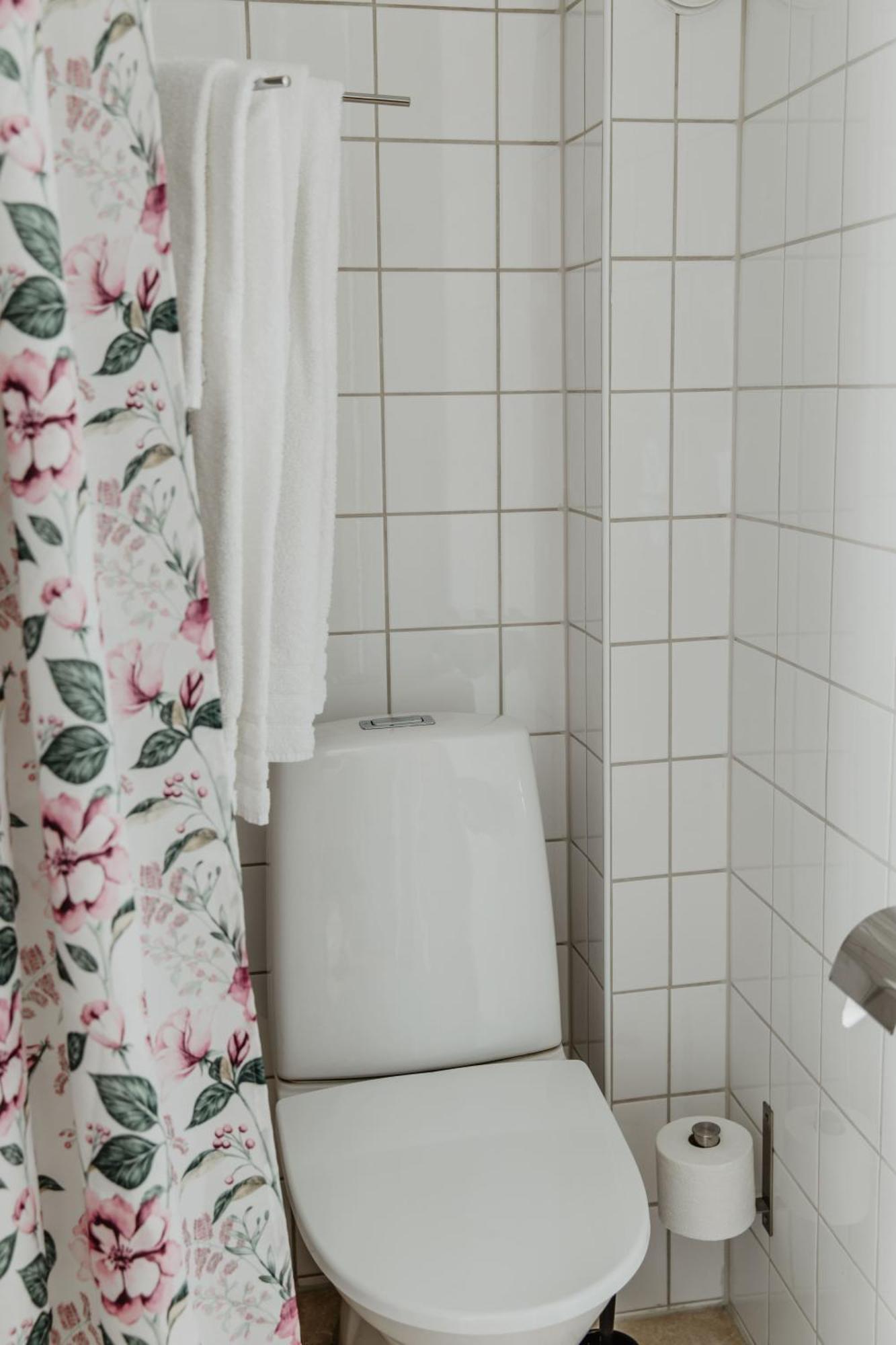 Slottsparken Motel Huskvarna Buitenkant foto