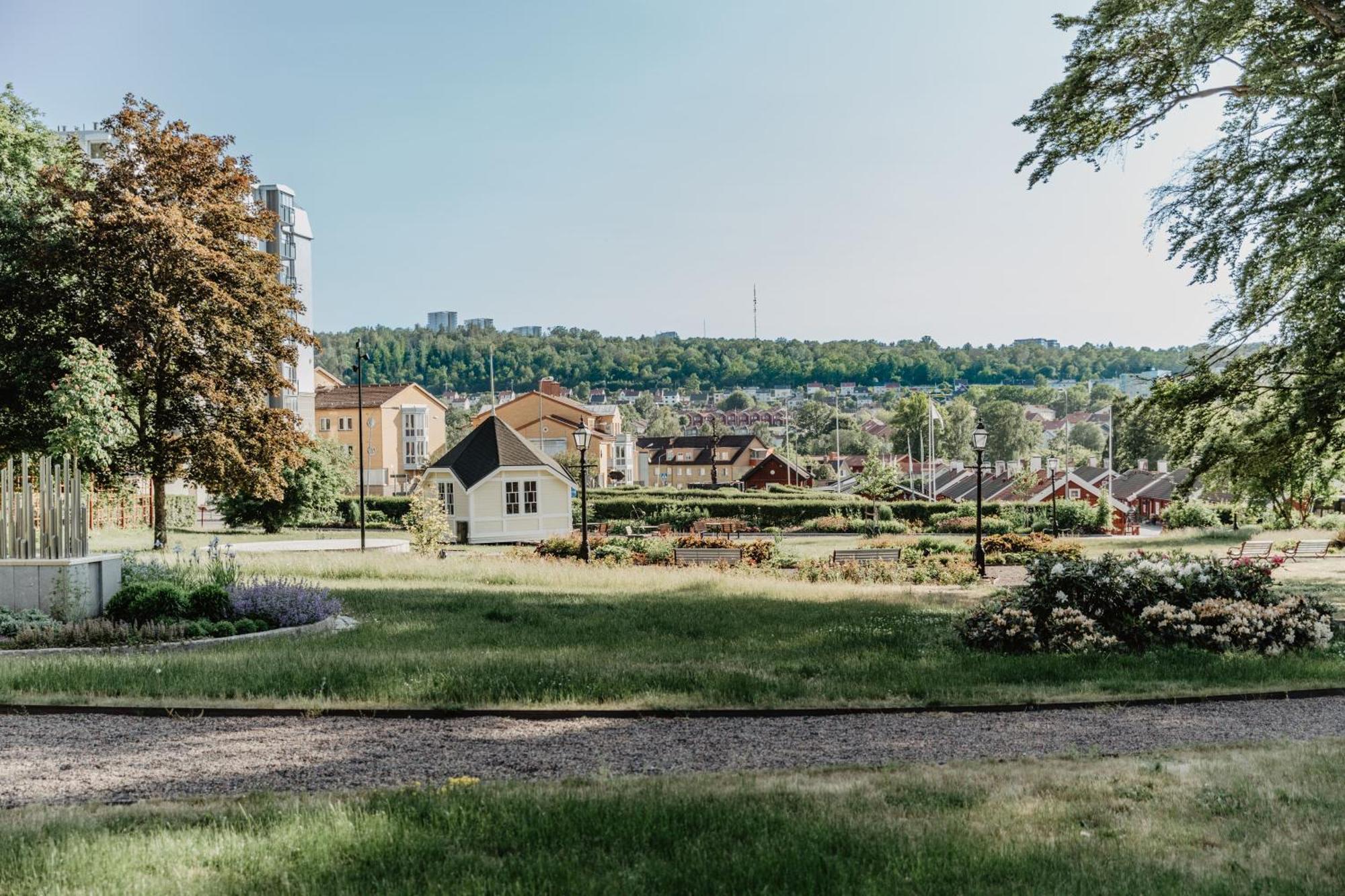 Slottsparken Motel Huskvarna Buitenkant foto