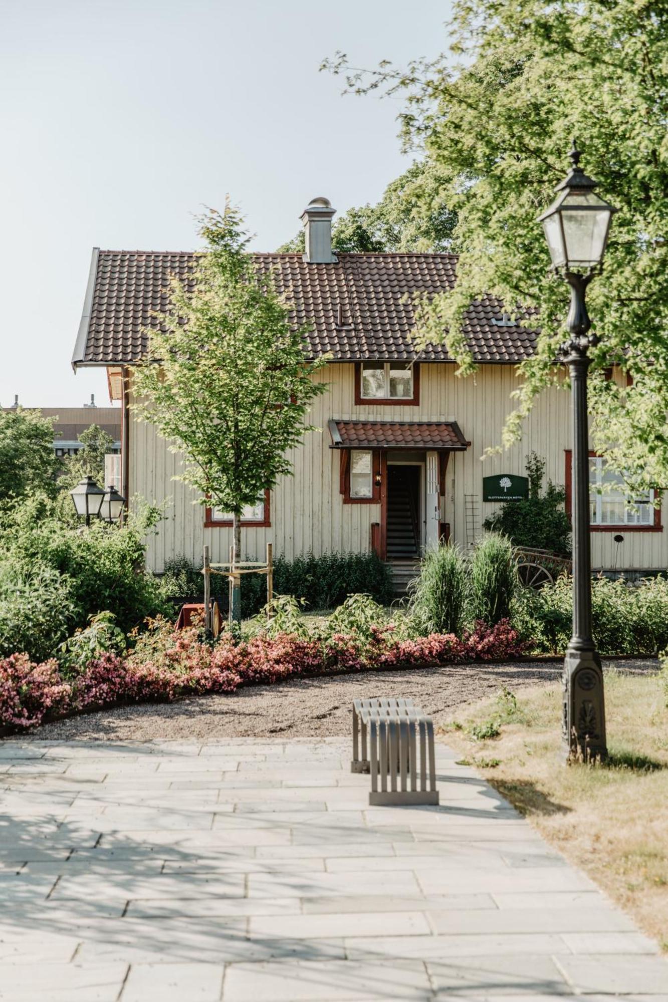Slottsparken Motel Huskvarna Buitenkant foto
